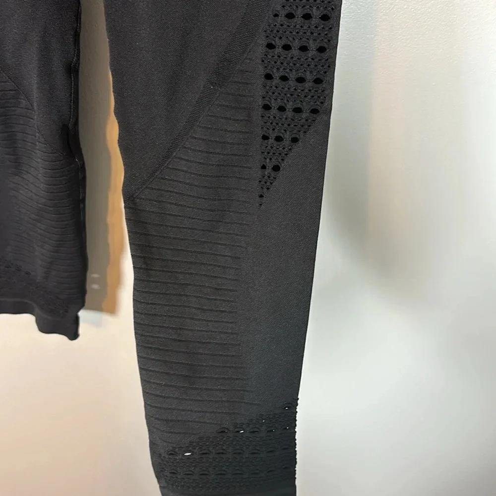 Gymshark Seamless High-Rise Leggings Cropped Women’s Size Small